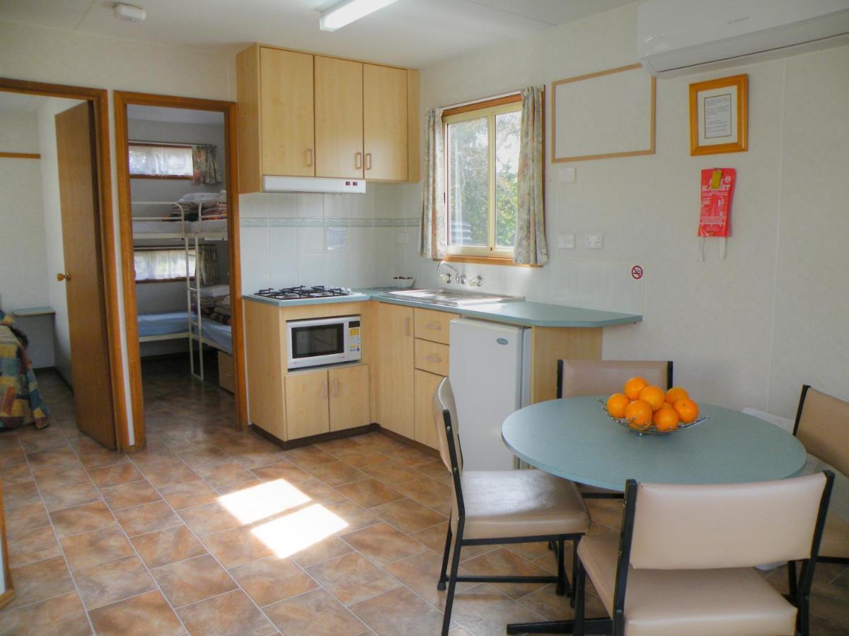 Lake Hamilton Motor Village&Caravan Park Rum bild